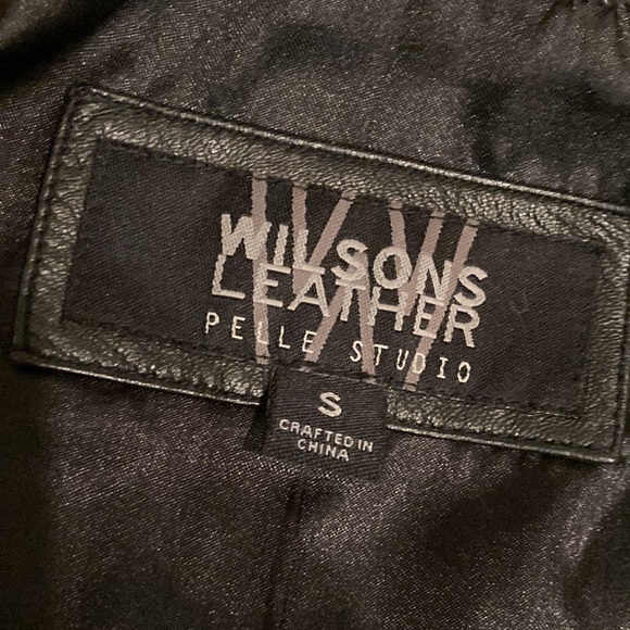 Leather jacket - Picture 9 of 12